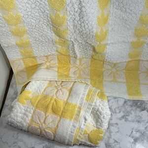 Vintage Yellow and White Floral Stripe Textured Towel Set